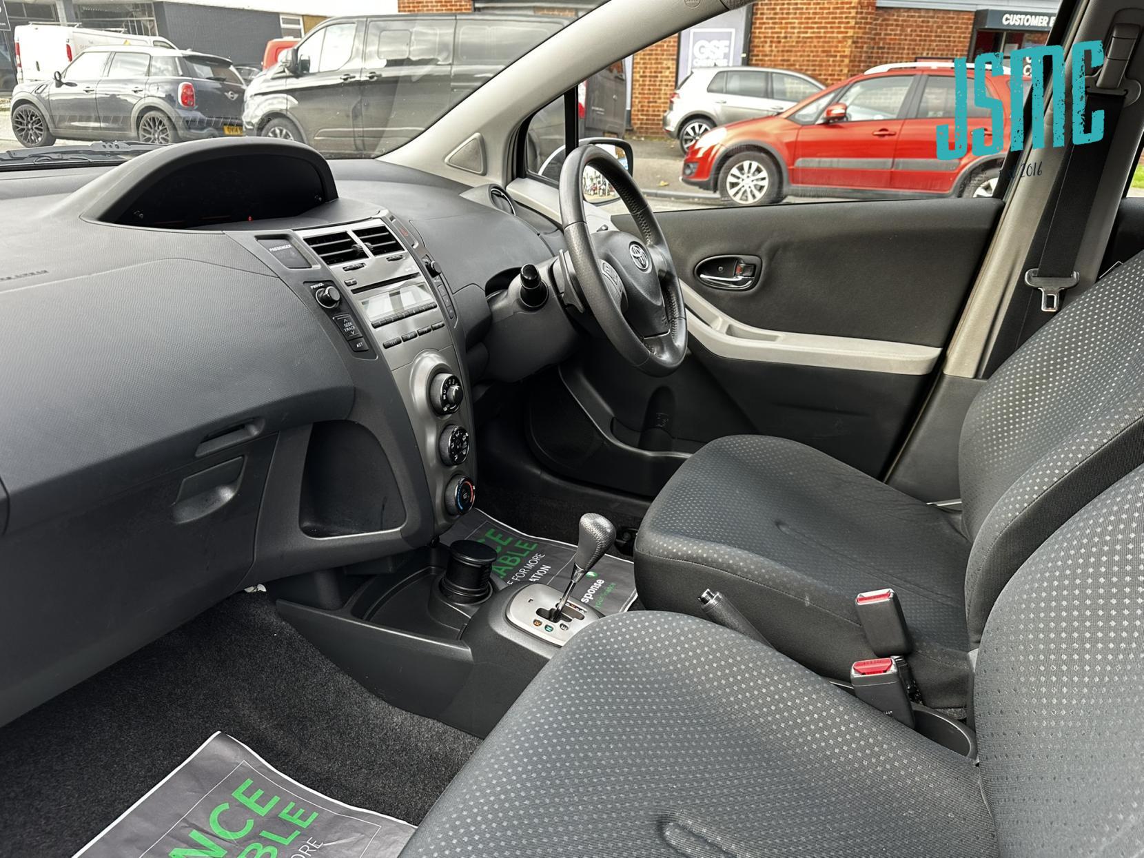 Toyota Yaris 1.33 Dual VVT-i TR Hatchback 5dr Petrol MultiMode Euro 4 (s/s) (101 ps)