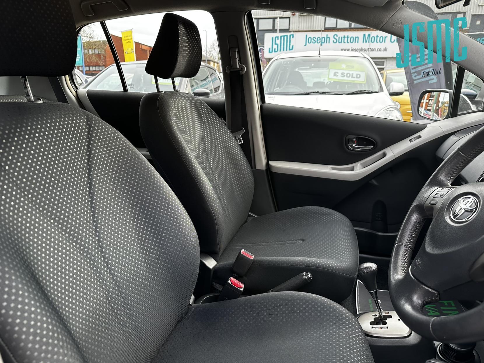 Toyota Yaris 1.33 Dual VVT-i TR Hatchback 5dr Petrol MultiMode Euro 4 (s/s) (101 ps)