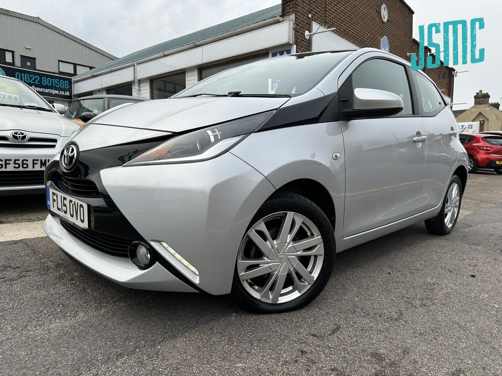 Toyota AYGO 1.0 VVT-i x-pression Hatchback 5dr Petrol Manual Euro 5 Euro 5 (68 ps)