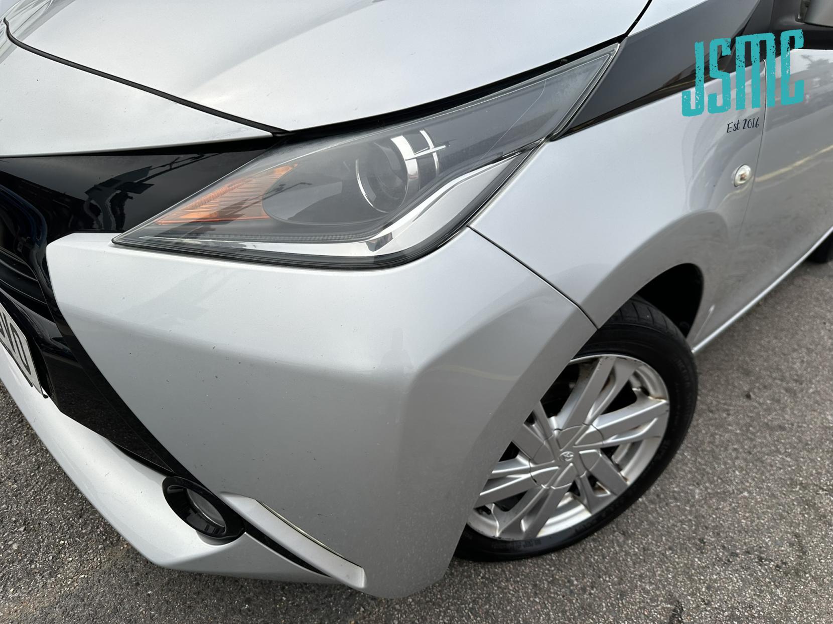 Toyota AYGO 1.0 VVT-i x-pression Hatchback 5dr Petrol Manual Euro 5 Euro 5 (68 ps)