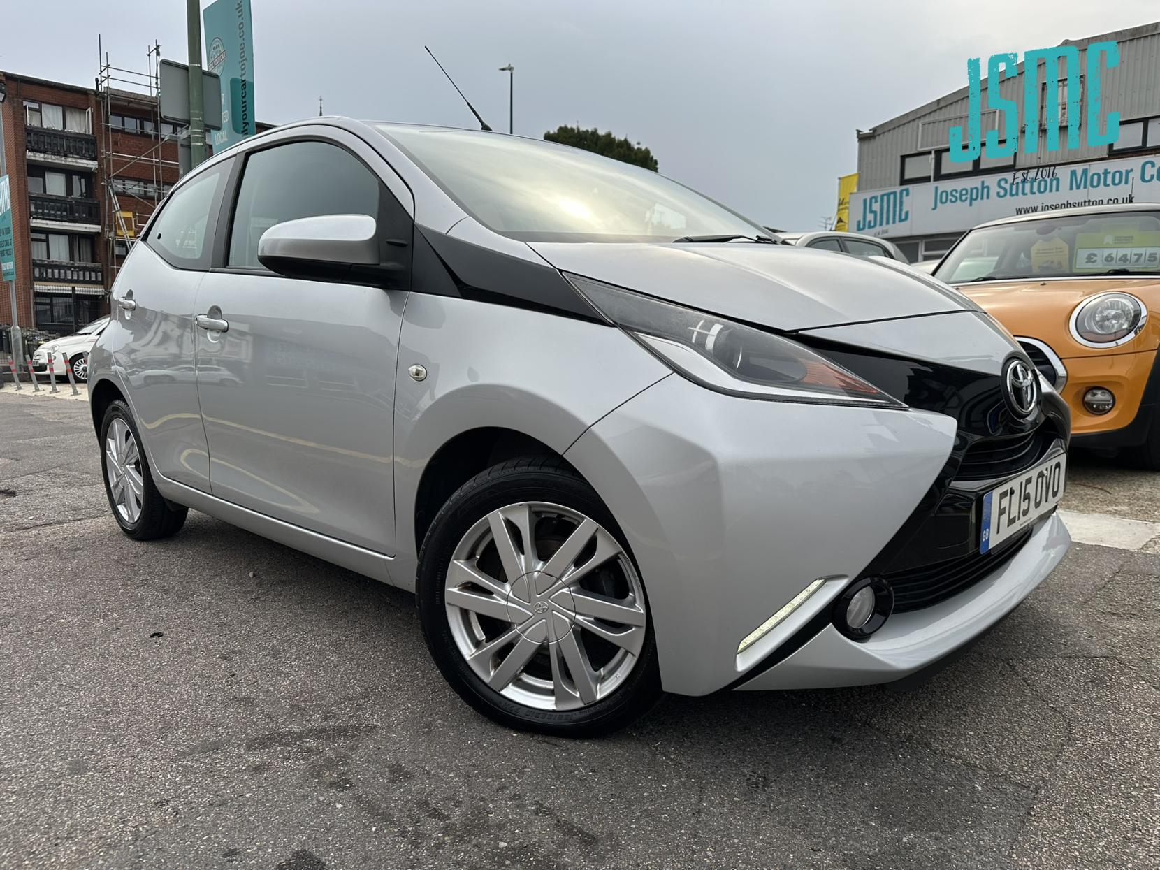 Toyota AYGO 1.0 VVT-i x-pression Hatchback 5dr Petrol Manual Euro 5 Euro 5 (68 ps)