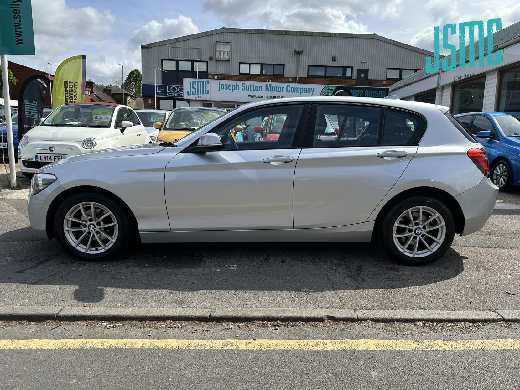BMW 1 Series 1.6 116i SE Hatchback 5dr Petrol Manual Euro 6 (s/s) (136 ps)