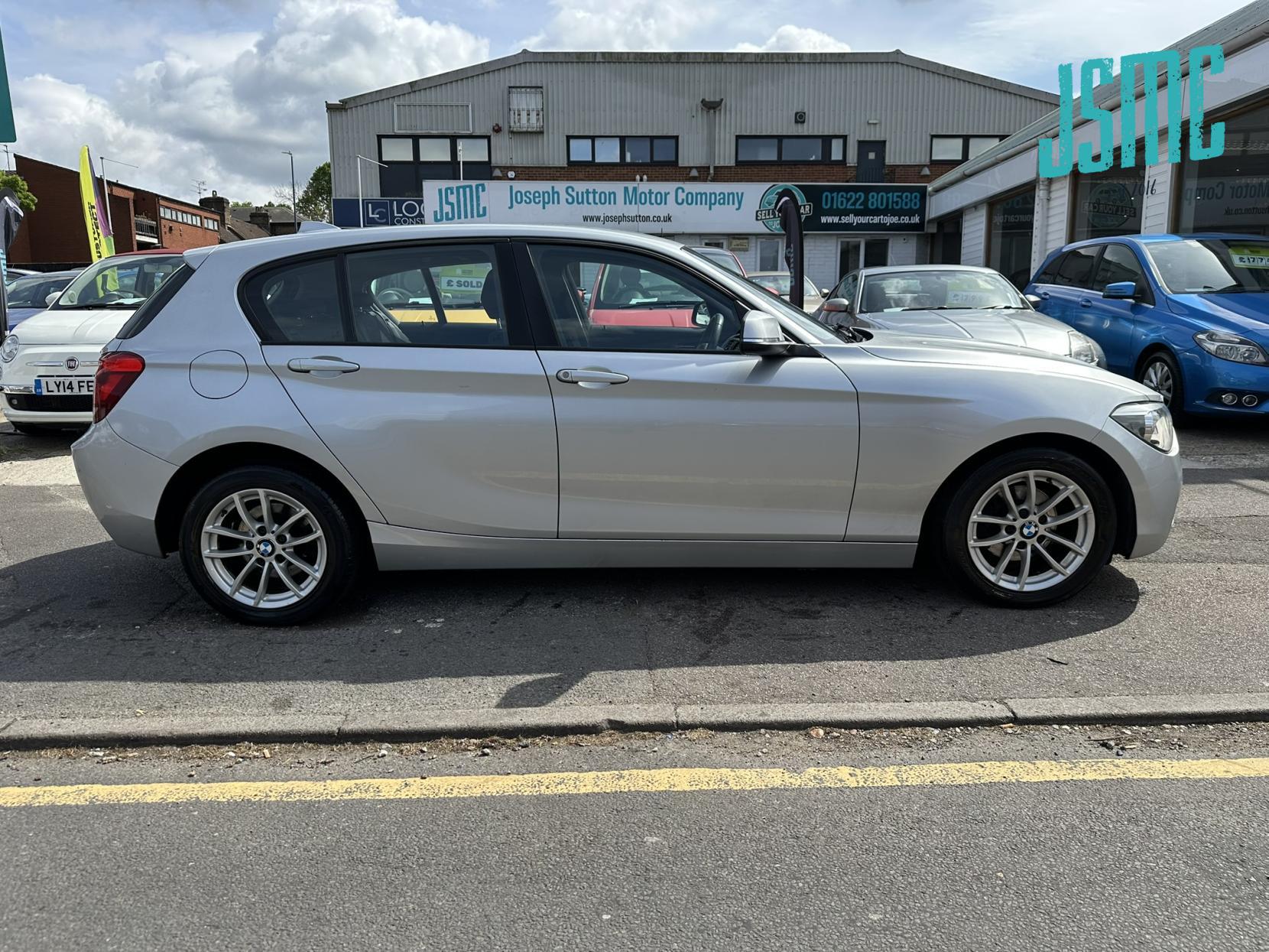 BMW 1 Series 1.6 116i SE Hatchback 5dr Petrol Manual Euro 6 (s/s) (136 ps)