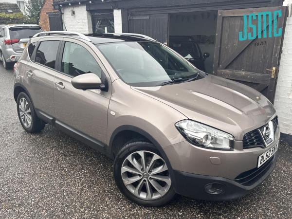 Nissan Qashqai 1.6 Tekna SUV 5dr Petrol CVT 2WD Euro 5 (AVM) (117 ps)