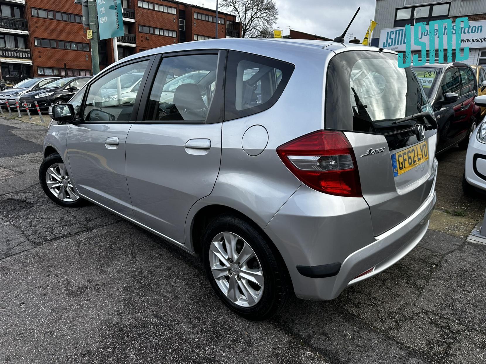 Honda Jazz 1.4 i-VTEC ES Hatchback 5dr Petrol Manual Euro 5 (99 ps)