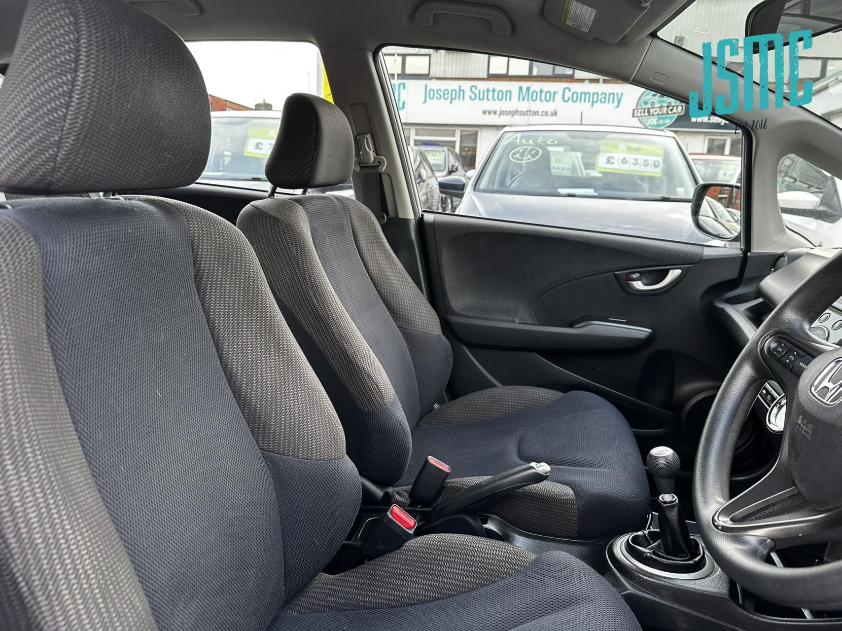 Honda Jazz 1.4 i-VTEC ES Hatchback 5dr Petrol Manual Euro 5 (99 ps)