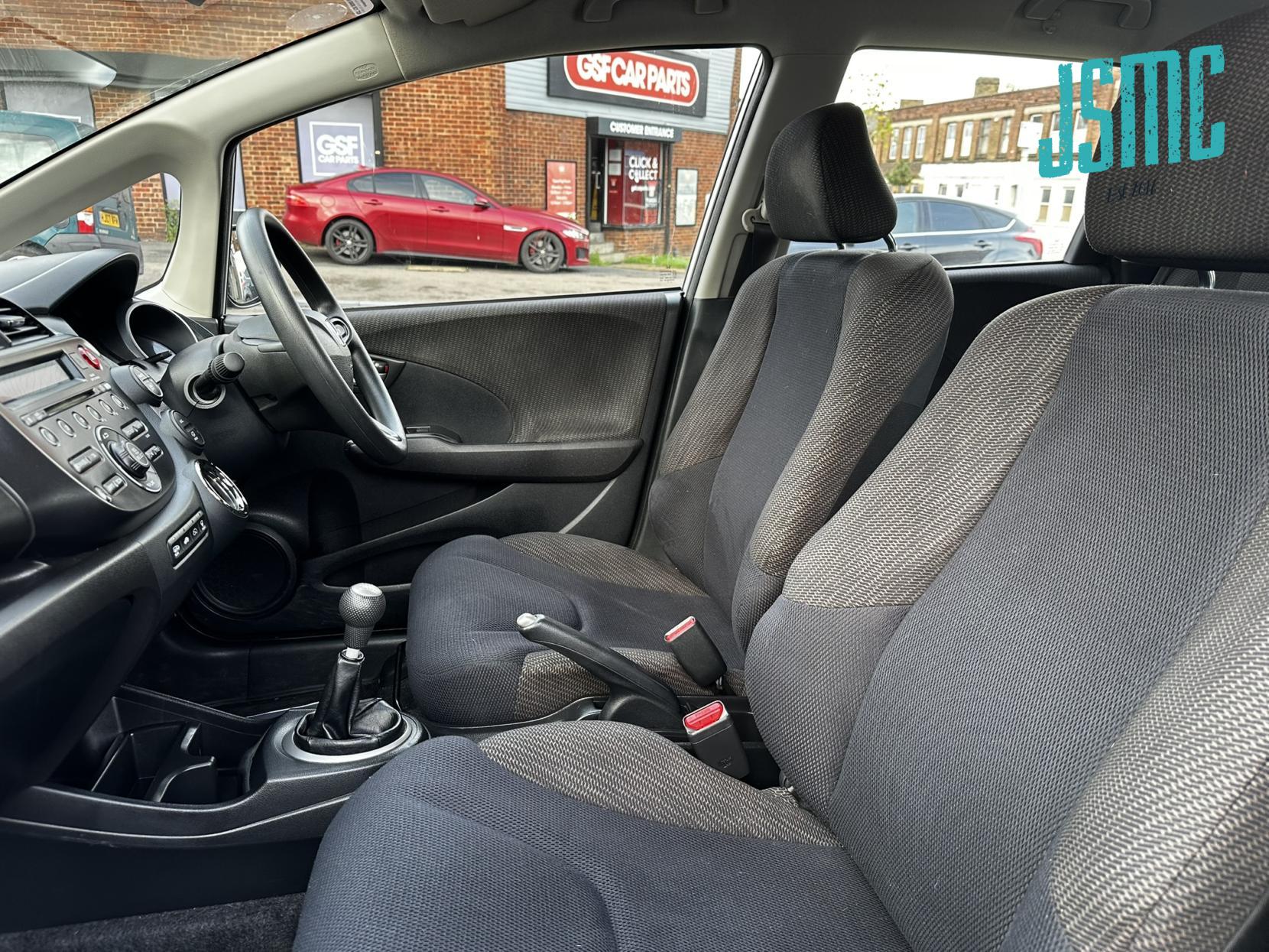 Honda Jazz 1.4 i-VTEC ES Hatchback 5dr Petrol Manual Euro 5 (99 ps)