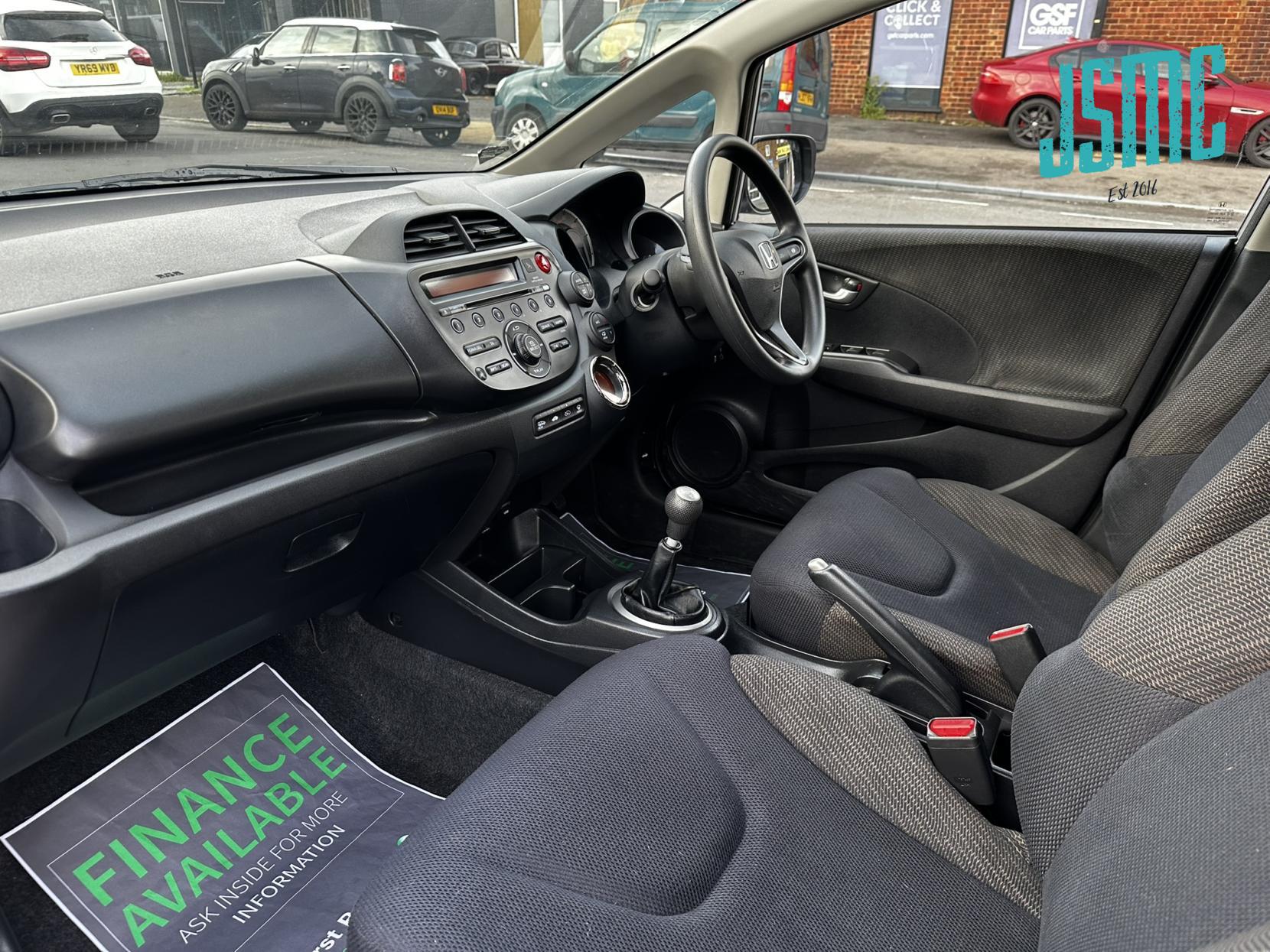 Honda Jazz 1.4 i-VTEC ES Hatchback 5dr Petrol Manual Euro 5 (99 ps)