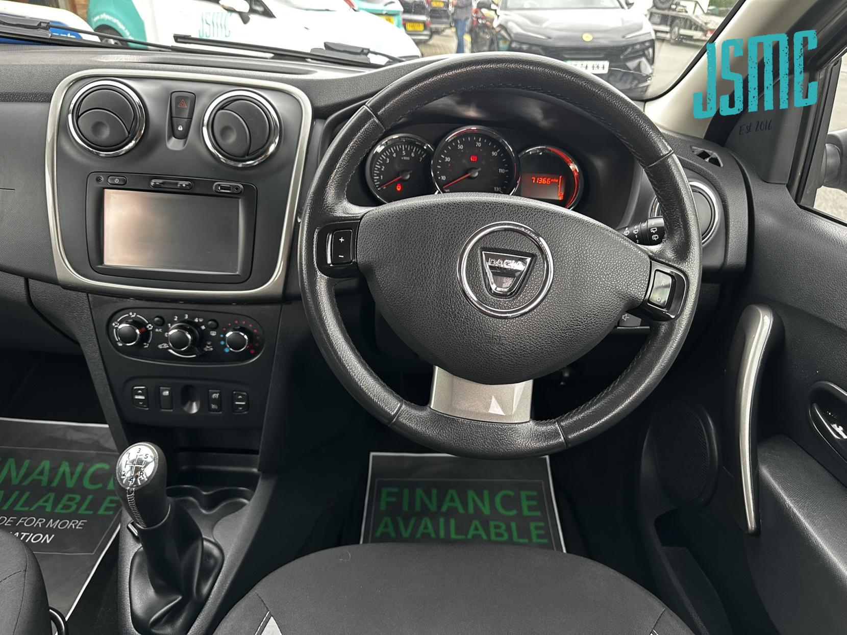 Dacia Sandero Stepway 0.9 TCe Laureate Hatchback 5dr Petrol Manual Euro 5 (90 ps)