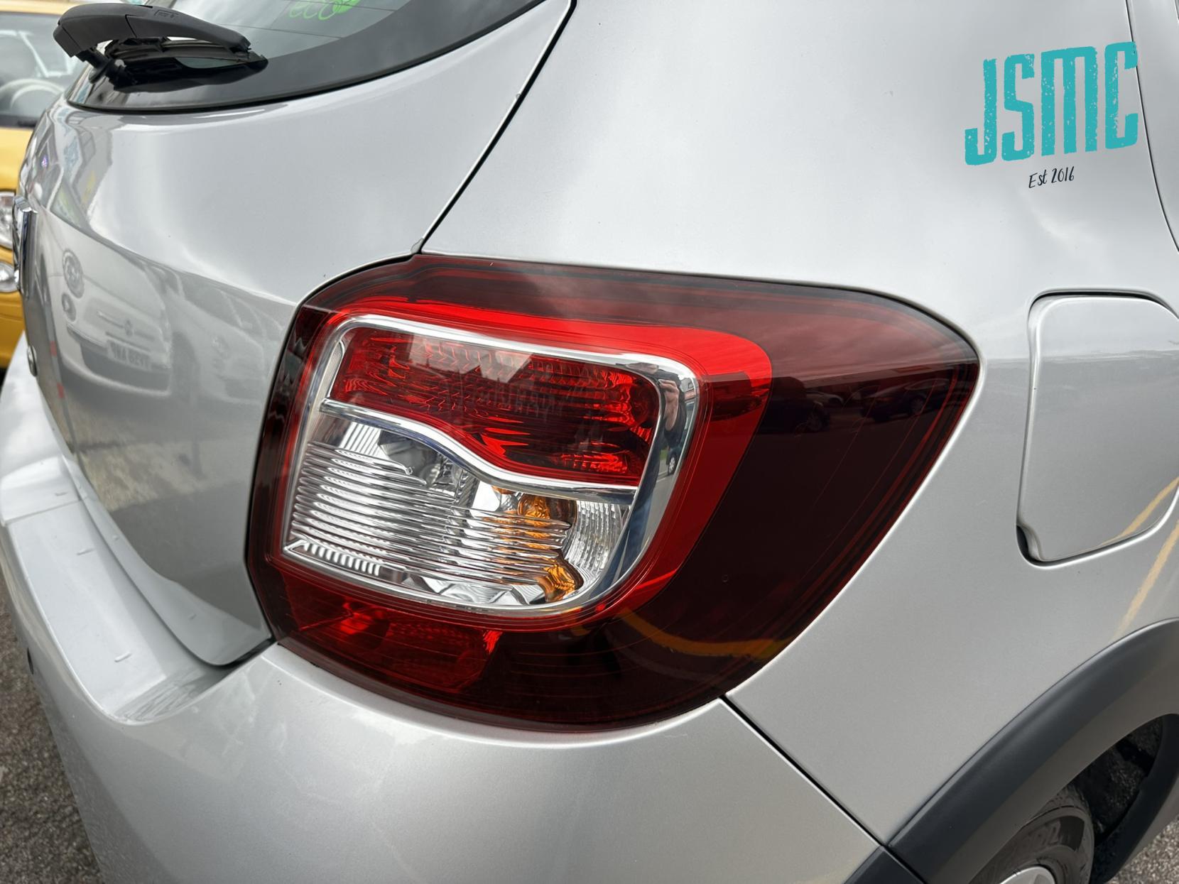 Dacia Sandero Stepway 0.9 TCe Laureate Hatchback 5dr Petrol Manual Euro 5 (90 ps)