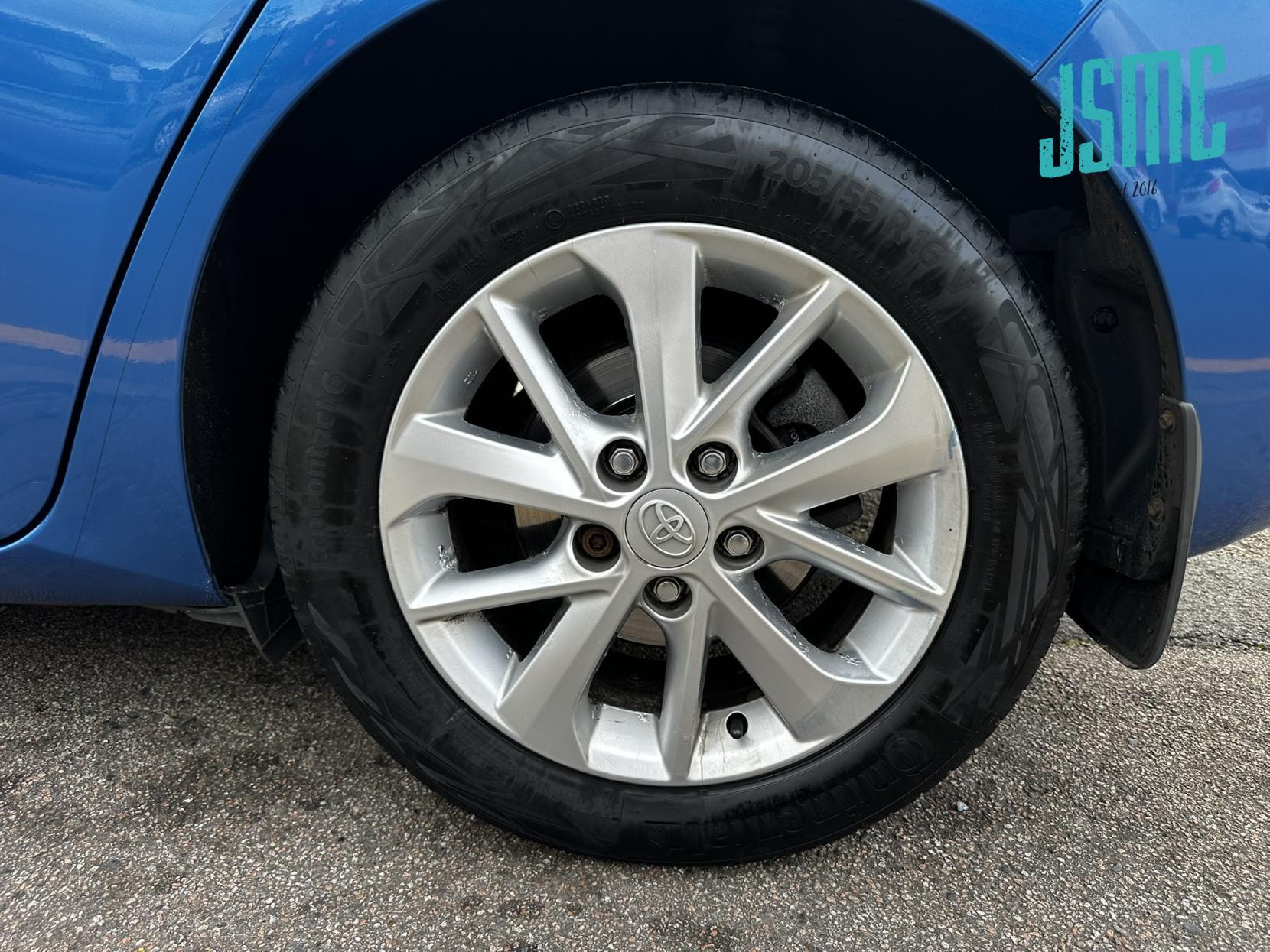 Toyota Auris 1.33 Dual VVT-i Icon Hatchback 5dr Petrol Manual Euro 5 (s/s) (101 ps)