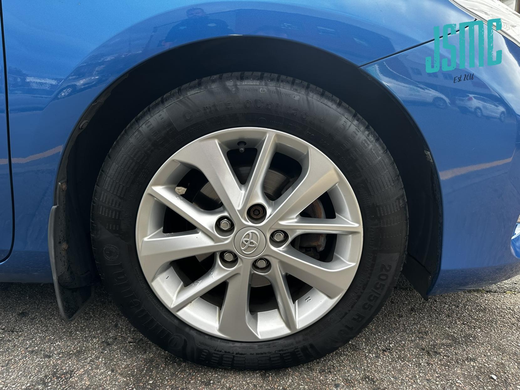 Toyota Auris 1.33 Dual VVT-i Icon Hatchback 5dr Petrol Manual Euro 5 (s/s) (101 ps)