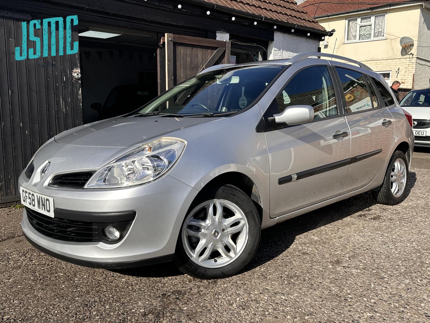 Renault Clio 1.2 16v Dynamique Sport Tourer 5dr Petrol Manual (137 g/km, 100 bhp)