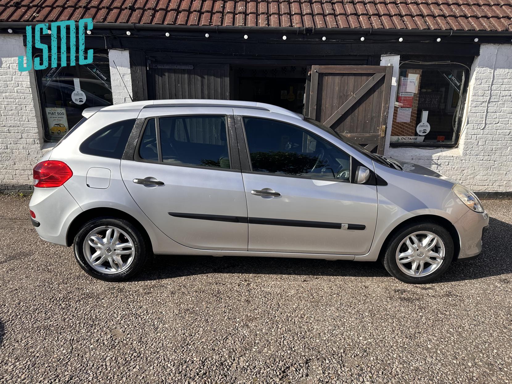 Renault Clio 1.2 16v Dynamique Sport Tourer 5dr Petrol Manual (137 g/km, 100 bhp)