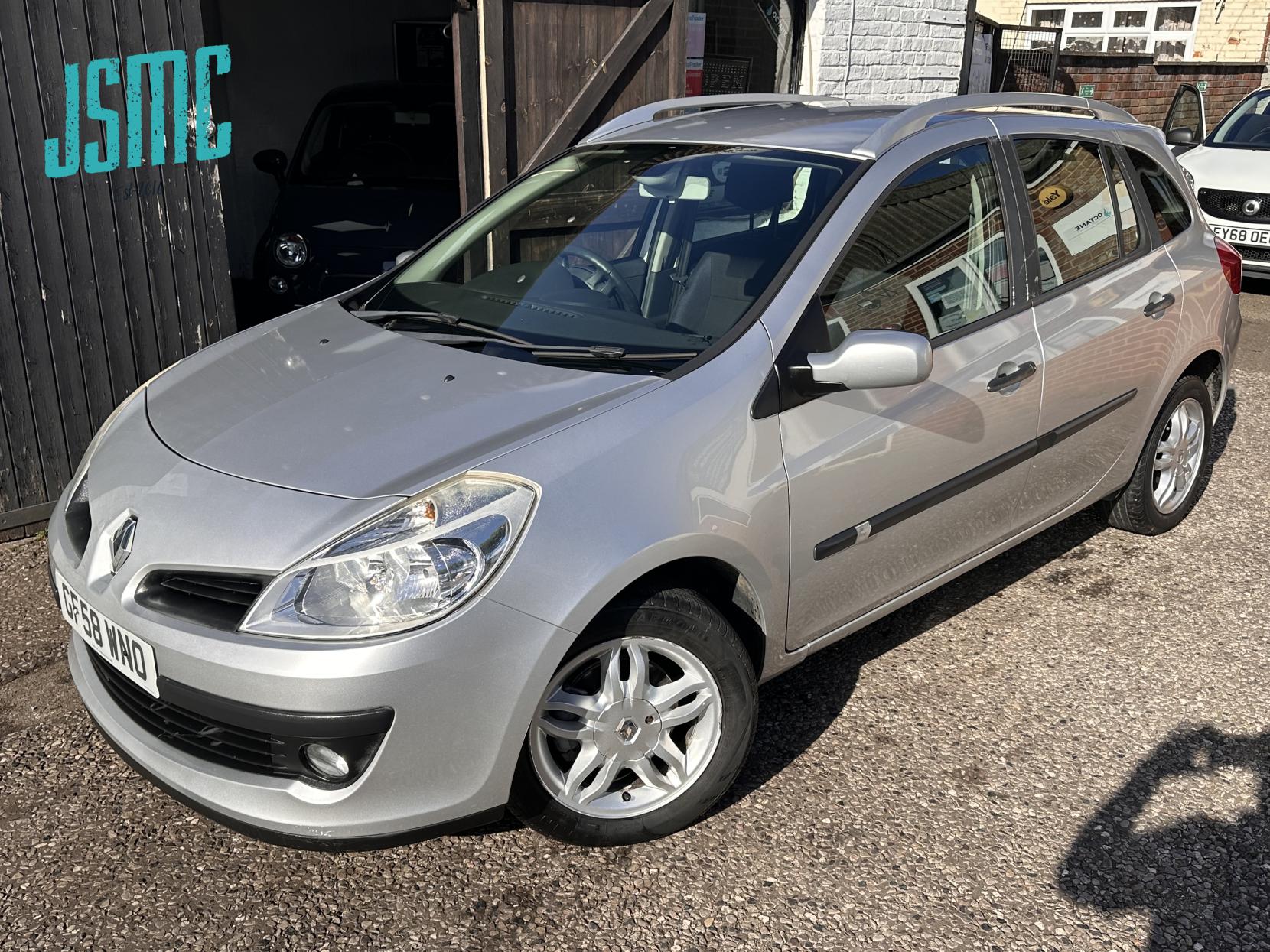 Renault Clio 1.2 16v Dynamique Sport Tourer 5dr Petrol Manual (137 g/km, 100 bhp)