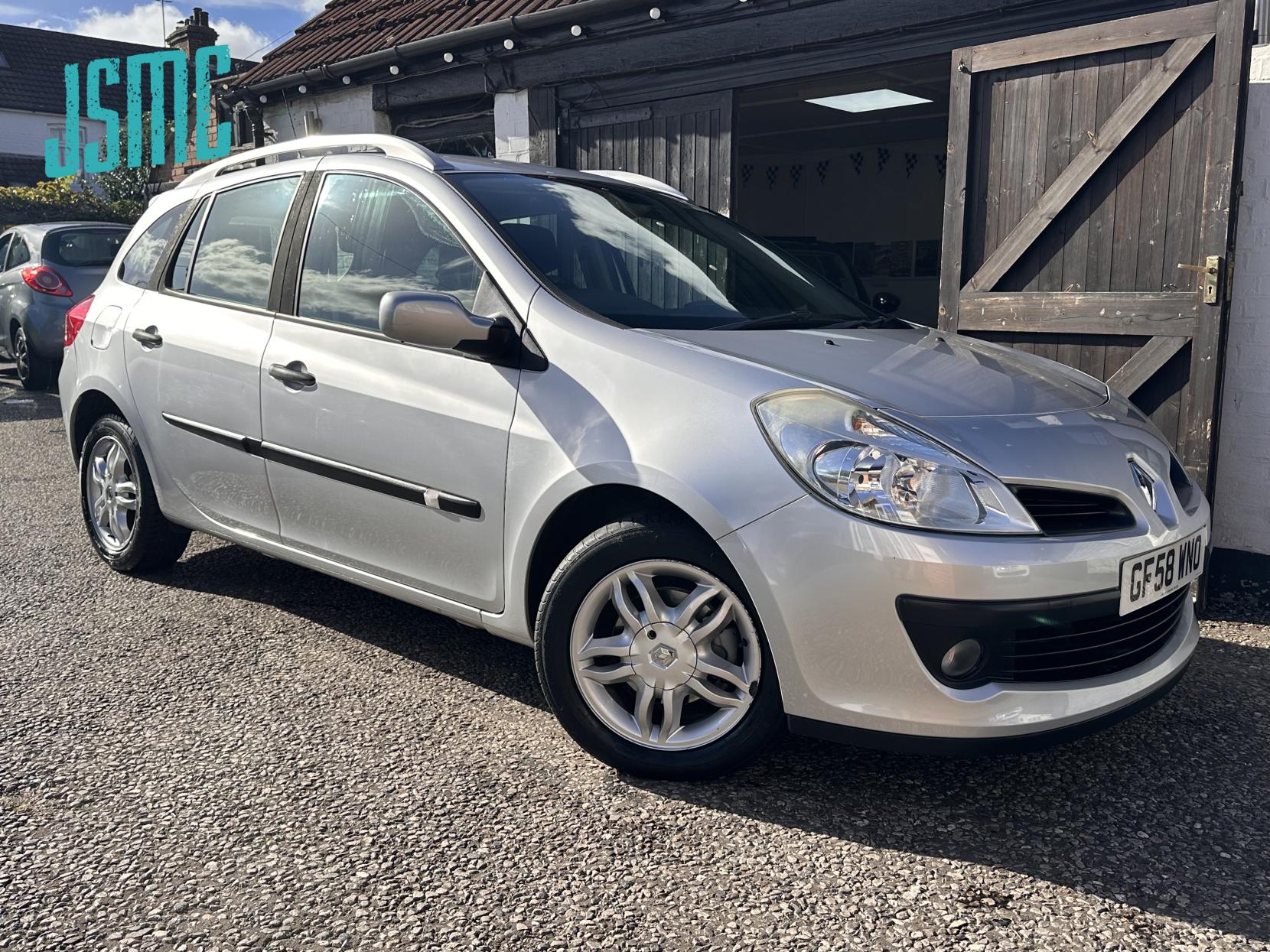 Renault Clio 1.2 16v Dynamique Sport Tourer 5dr Petrol Manual (137 g/km, 100 bhp)