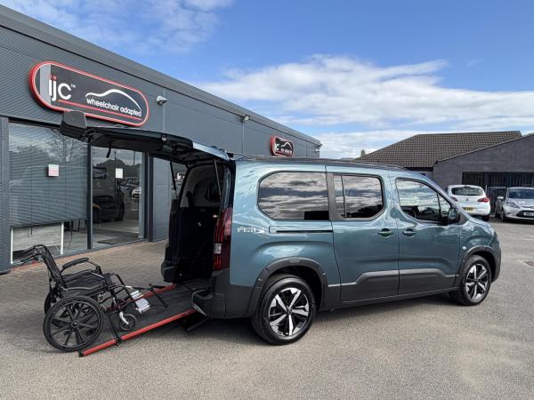 Peugeot Rifter NEW PRICE. SAVE &pound;4,000 . NOW &pound;21,995! NEW SHAPE 2024 AUTO WAV WITH JUST 3,185 MILES! RARE XL SIZE TOP GT SPEC WITH A WINCH, CARRIES 4 IN TOTAL, MANUFACTURER'S WARRANTY JUNE 2027!