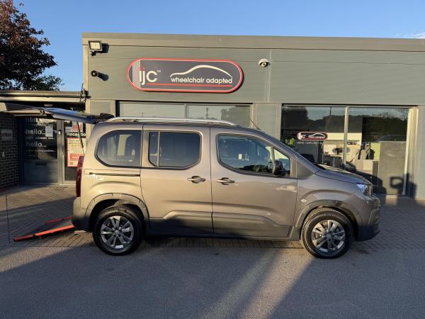 Peugeot Rifter 2022 WHEELCHAIR ADAPTED MPV WITH JUST 3,852 MILES! CARRIES 4 WITH A WINCH, 1.5 BlueHDi Allure Standard MPV 5dr Diesel Manual