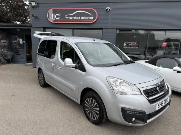 Peugeot Partner Tepee NEW PRICE. SAVE &pound;2,000! NOW &pound;10,995! RARE 5 SEATER PETROL WAV WITH A WINCH