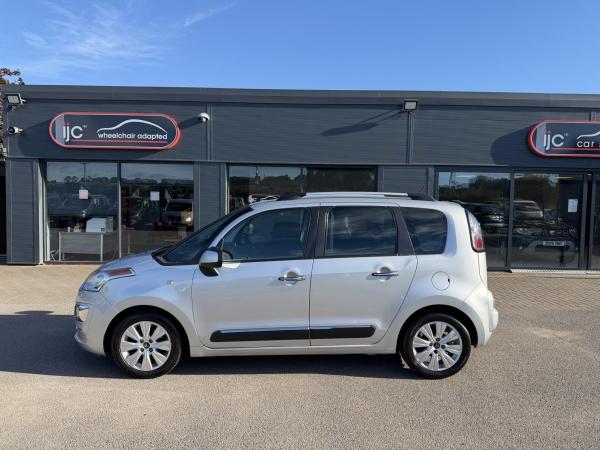 Citroen C3 Picasso &pound;20 TAX, HIGHER SEATING POSITION, 2 OWNERS, LOW MILEAGE, 1.6 HDi Exclusive MPV 5dr Diesel Manual Euro 5 (90 ps)