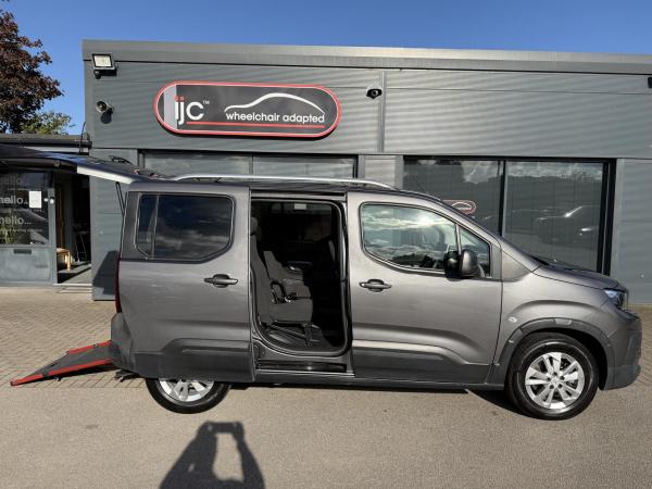 Peugeot Rifter AUTOMATIC WAV, CARRIES 5 WITH A WINCH!