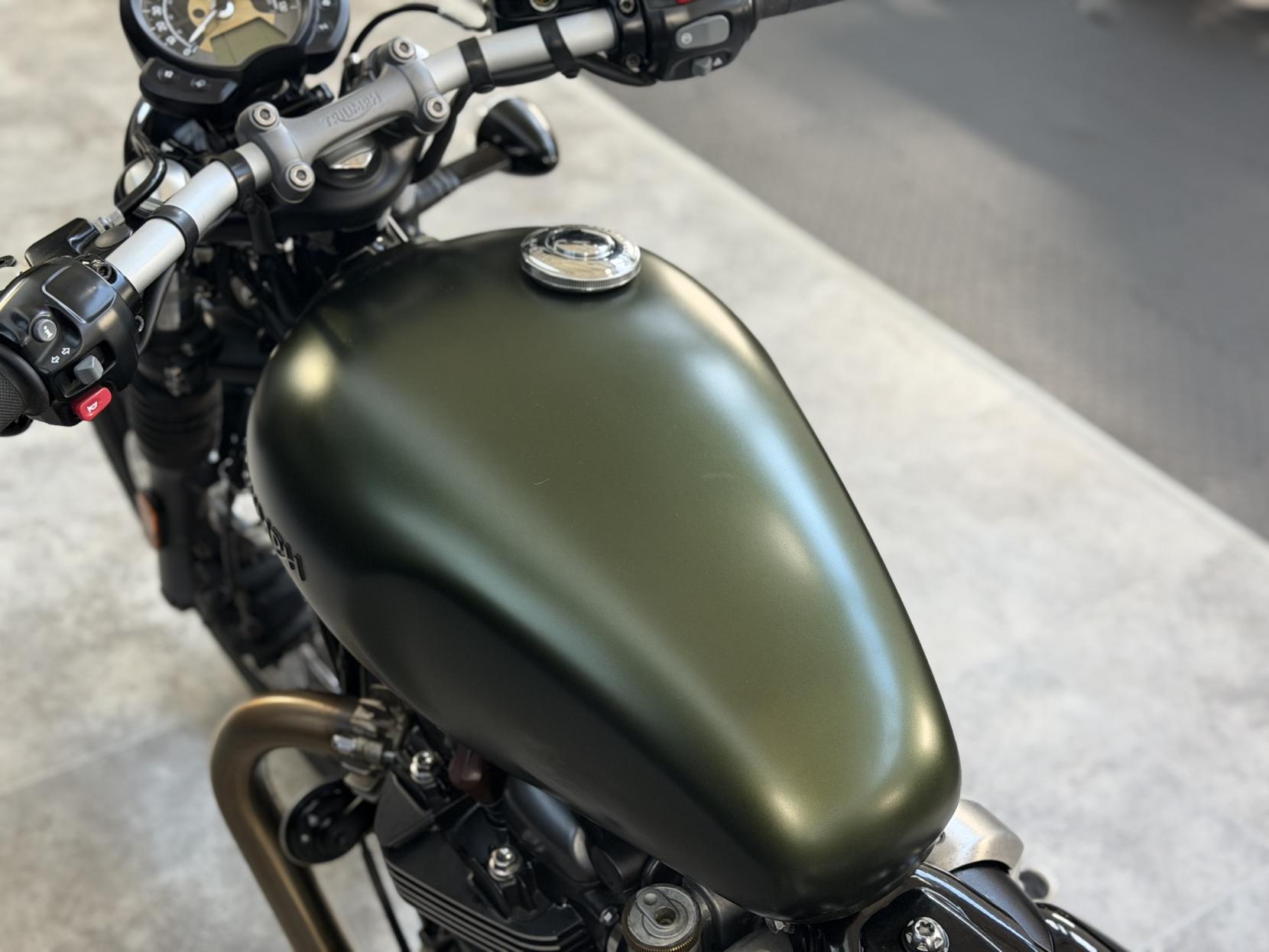 Triumph Bobber 1200 Custom Cruiser Petrol Manual Euro 4 (77 ps)