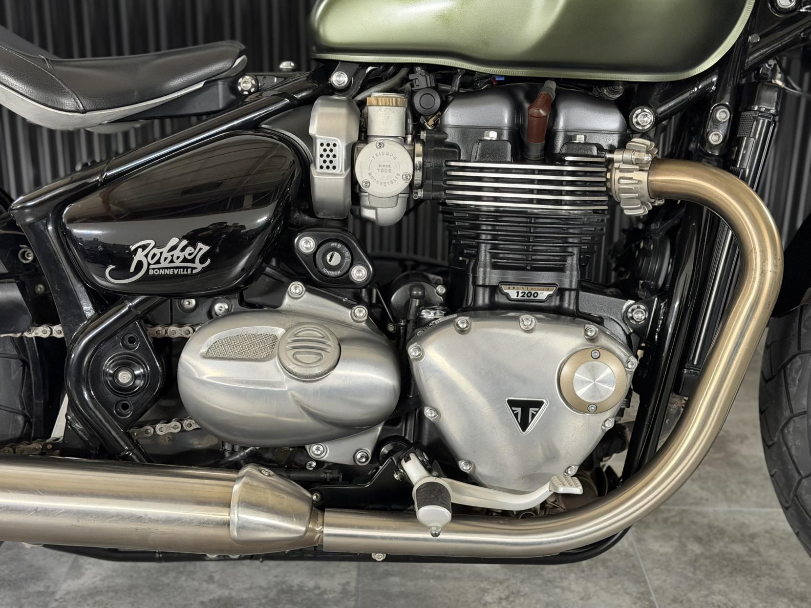 Triumph Bobber 1200 Custom Cruiser Petrol Manual Euro 4 (77 ps)