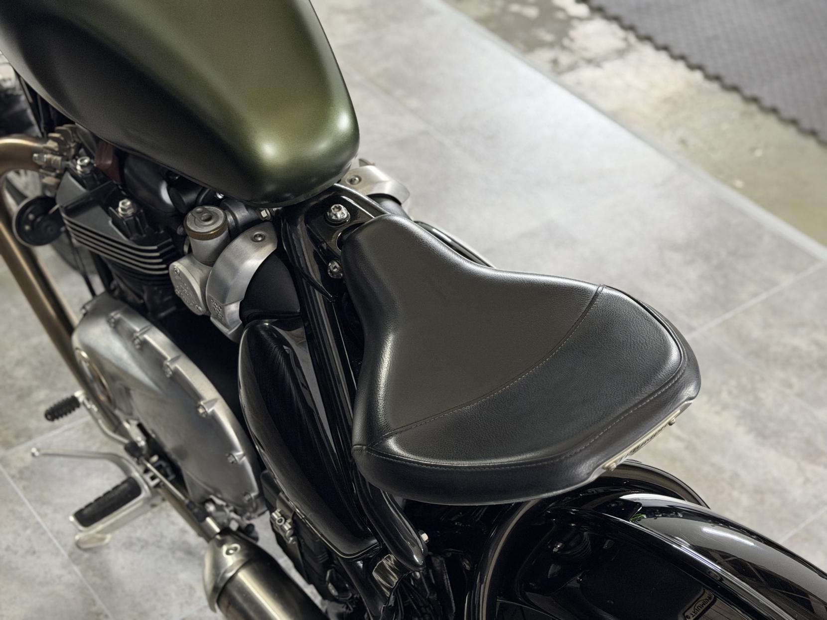 Triumph Bobber 1200 Custom Cruiser Petrol Manual Euro 4 (77 ps)