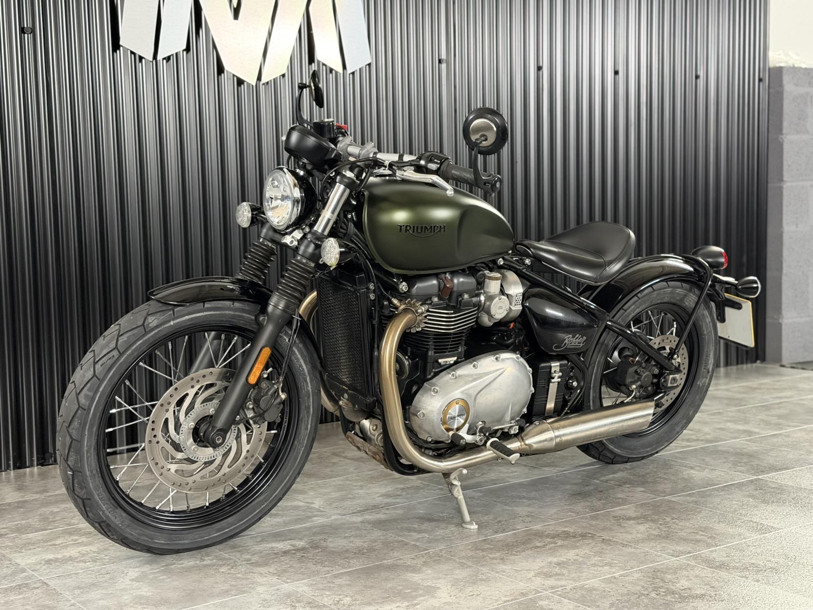 Triumph Bobber 1200 Custom Cruiser Petrol Manual Euro 4 (77 ps)