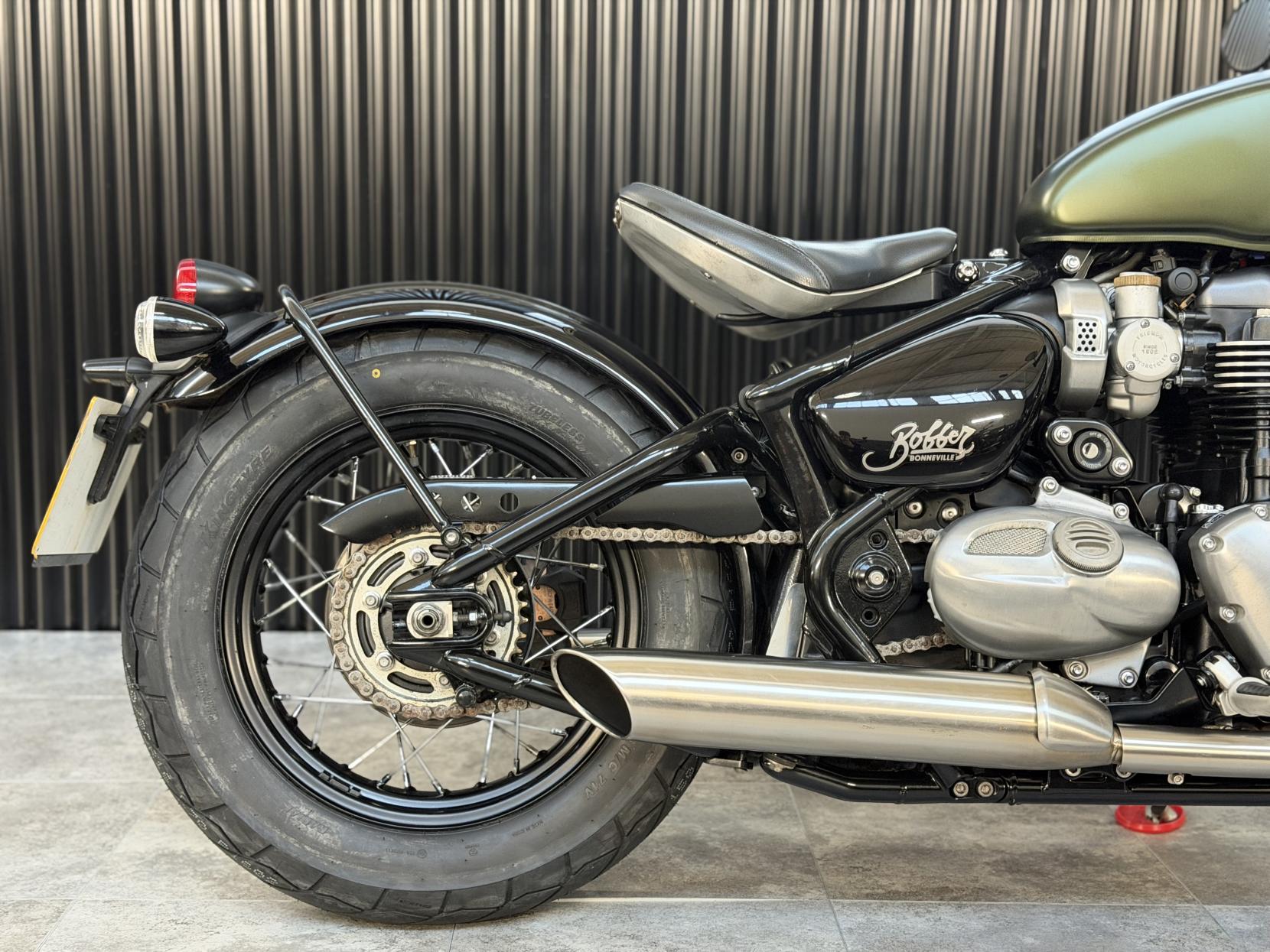 Triumph Bobber 1200 Custom Cruiser Petrol Manual Euro 4 (77 ps)