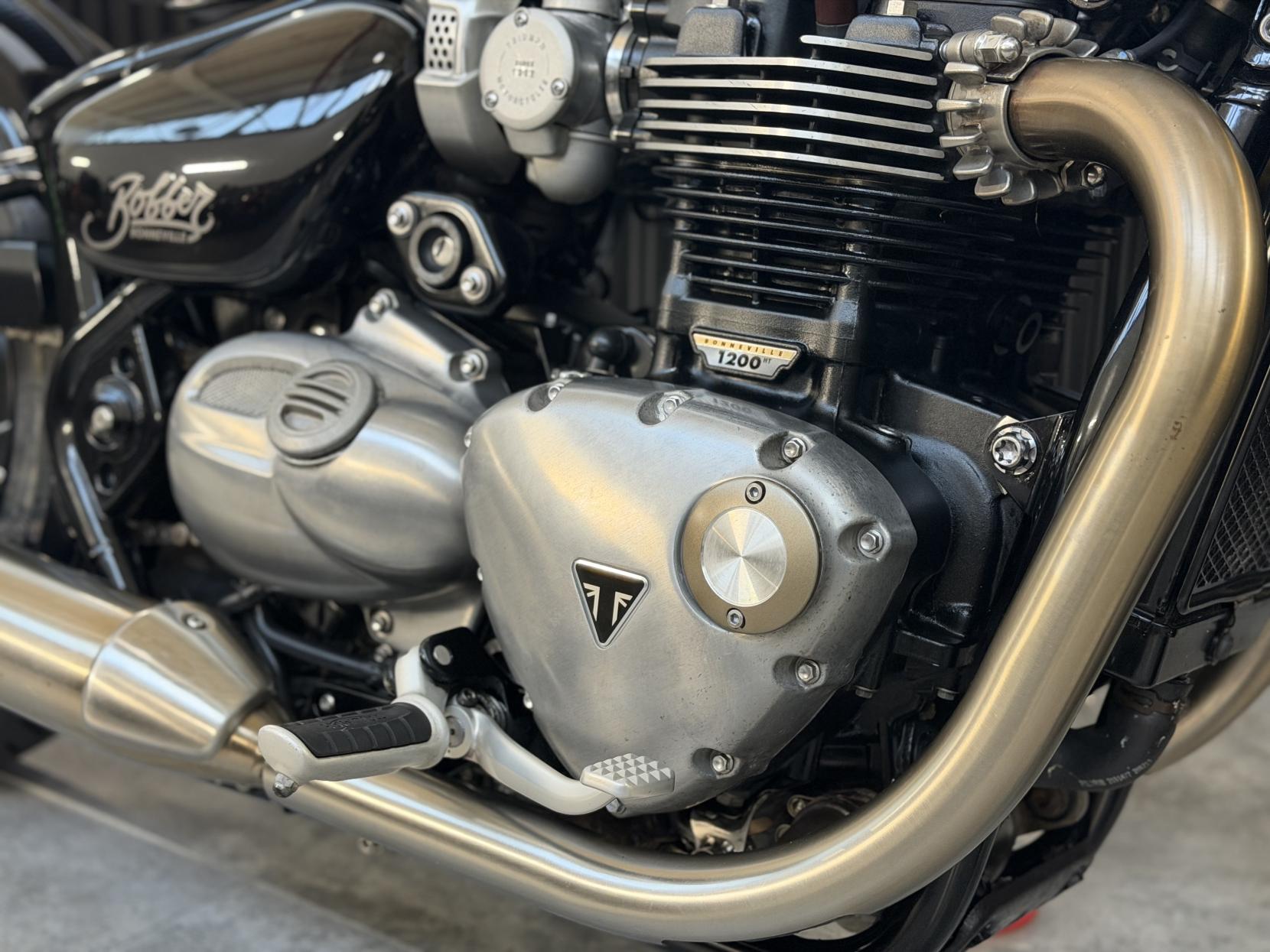 Triumph Bobber 1200 Custom Cruiser Petrol Manual Euro 4 (77 ps)