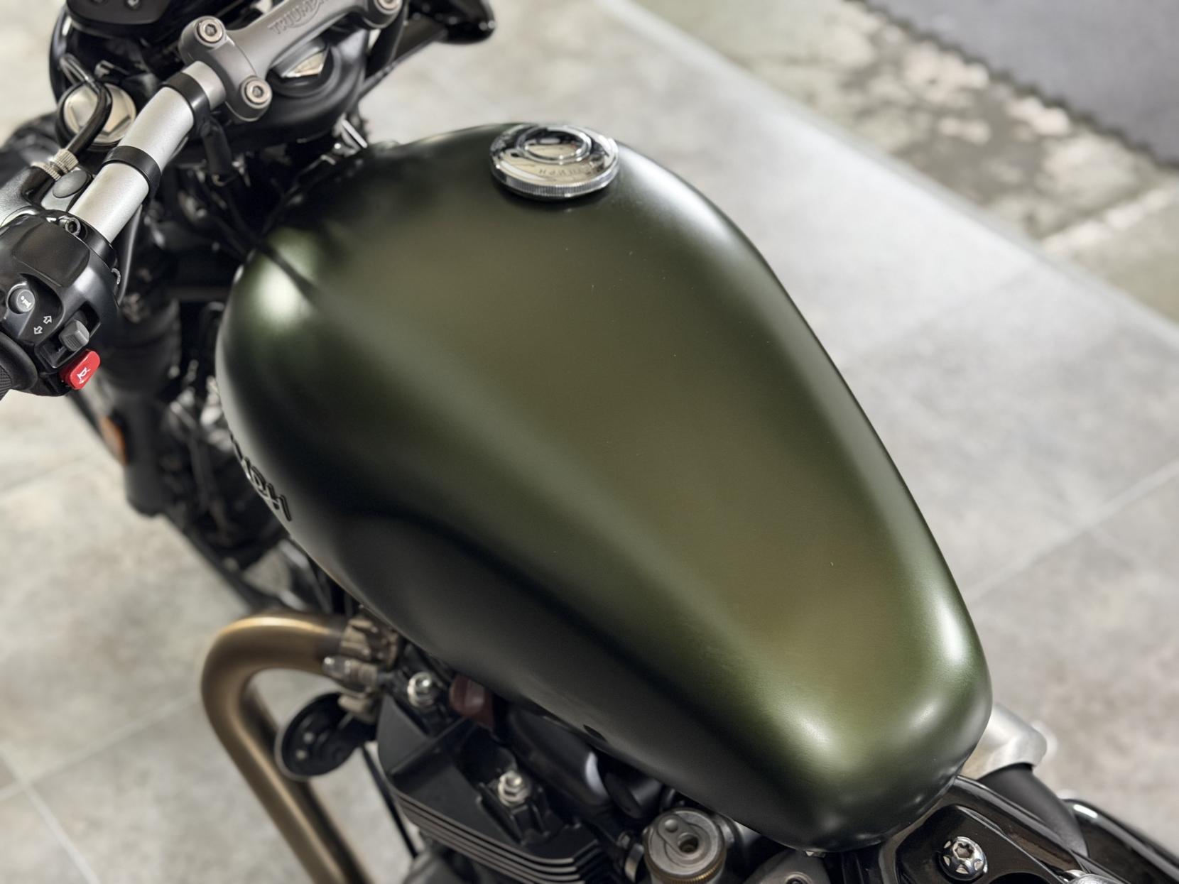 Triumph Bobber 1200 Custom Cruiser Petrol Manual Euro 4 (77 ps)