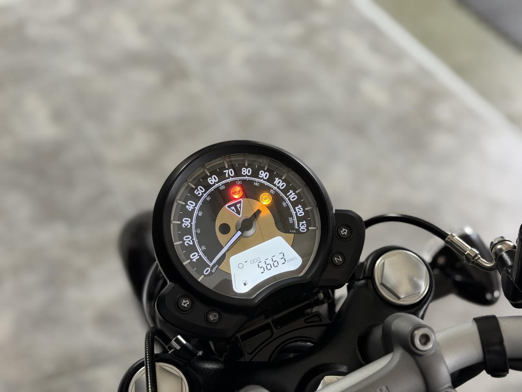 Triumph Bobber 1200 Custom Cruiser Petrol Manual Euro 4 (77 ps)