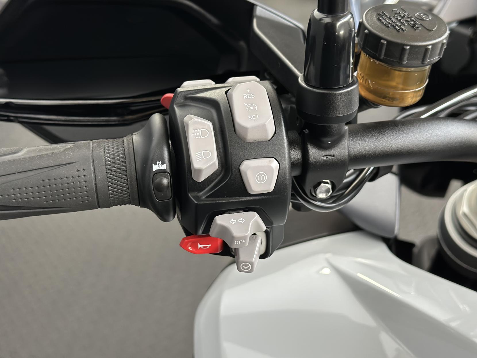 Triumph Tiger 1200 1200 GT Pro Adventure Petrol Manual Euro 5 (150 ps)