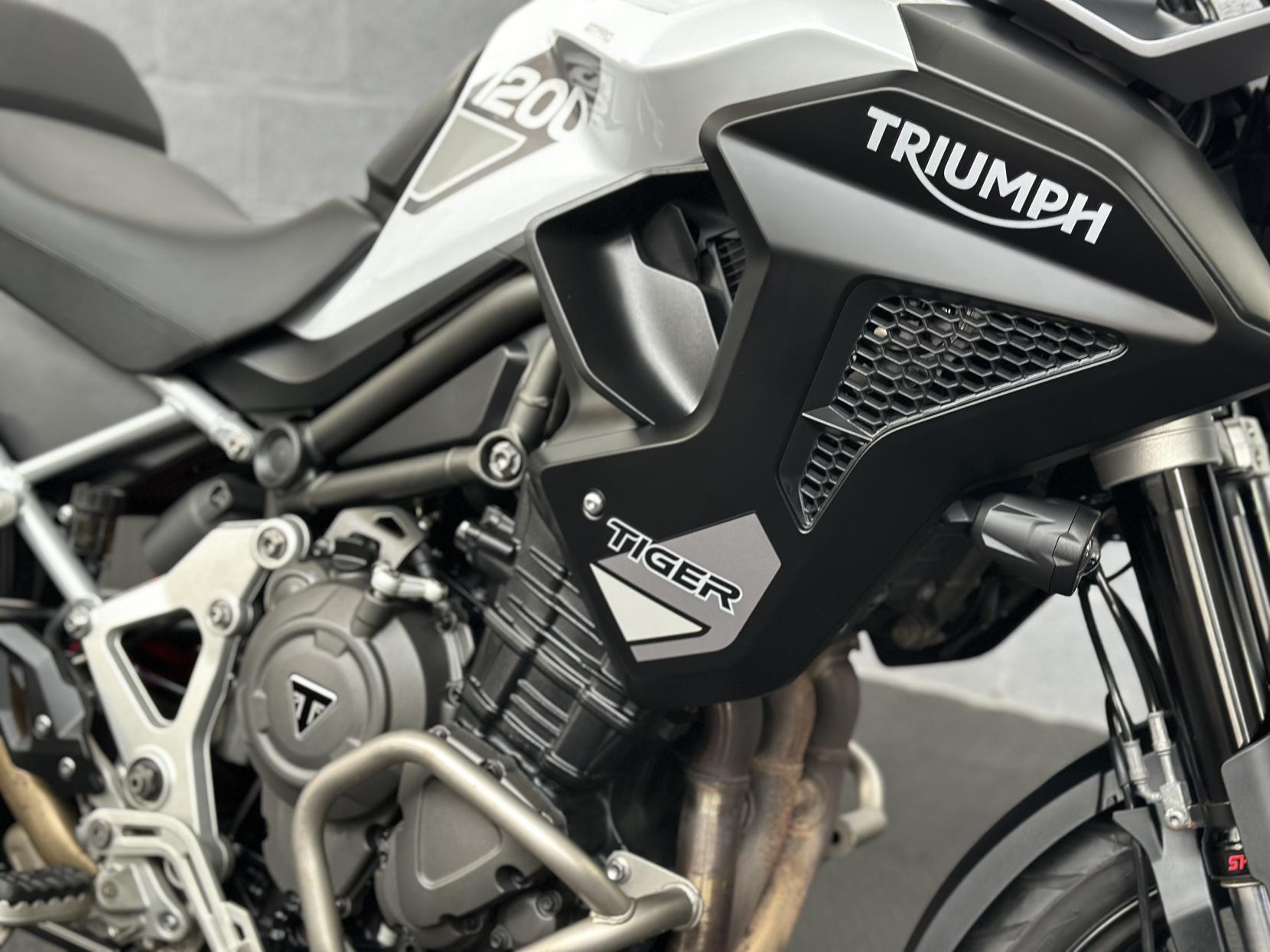 Triumph Tiger 1200 1200 GT Pro Adventure Petrol Manual Euro 5 (150 ps)