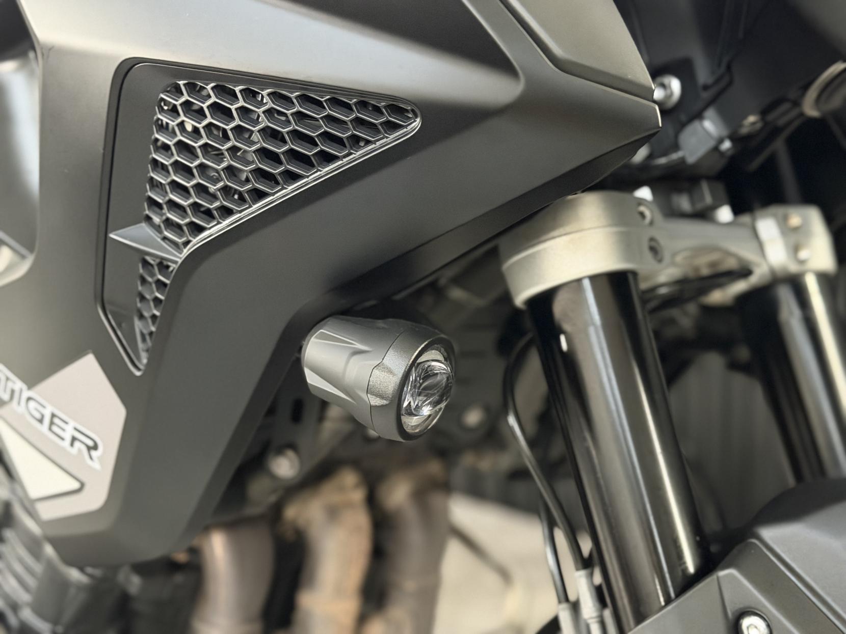 Triumph Tiger 1200 1200 GT Pro Adventure Petrol Manual Euro 5 (150 ps)