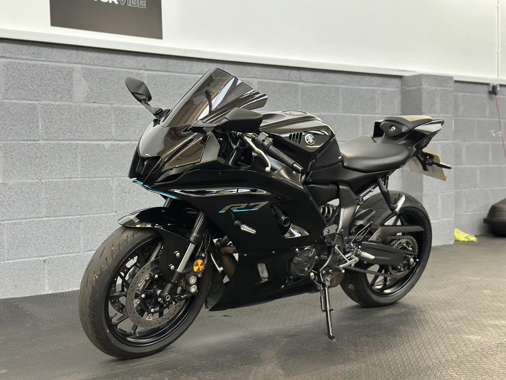 Yamaha R7 700 Super Sports Petrol Manual Euro 5 (73 ps)