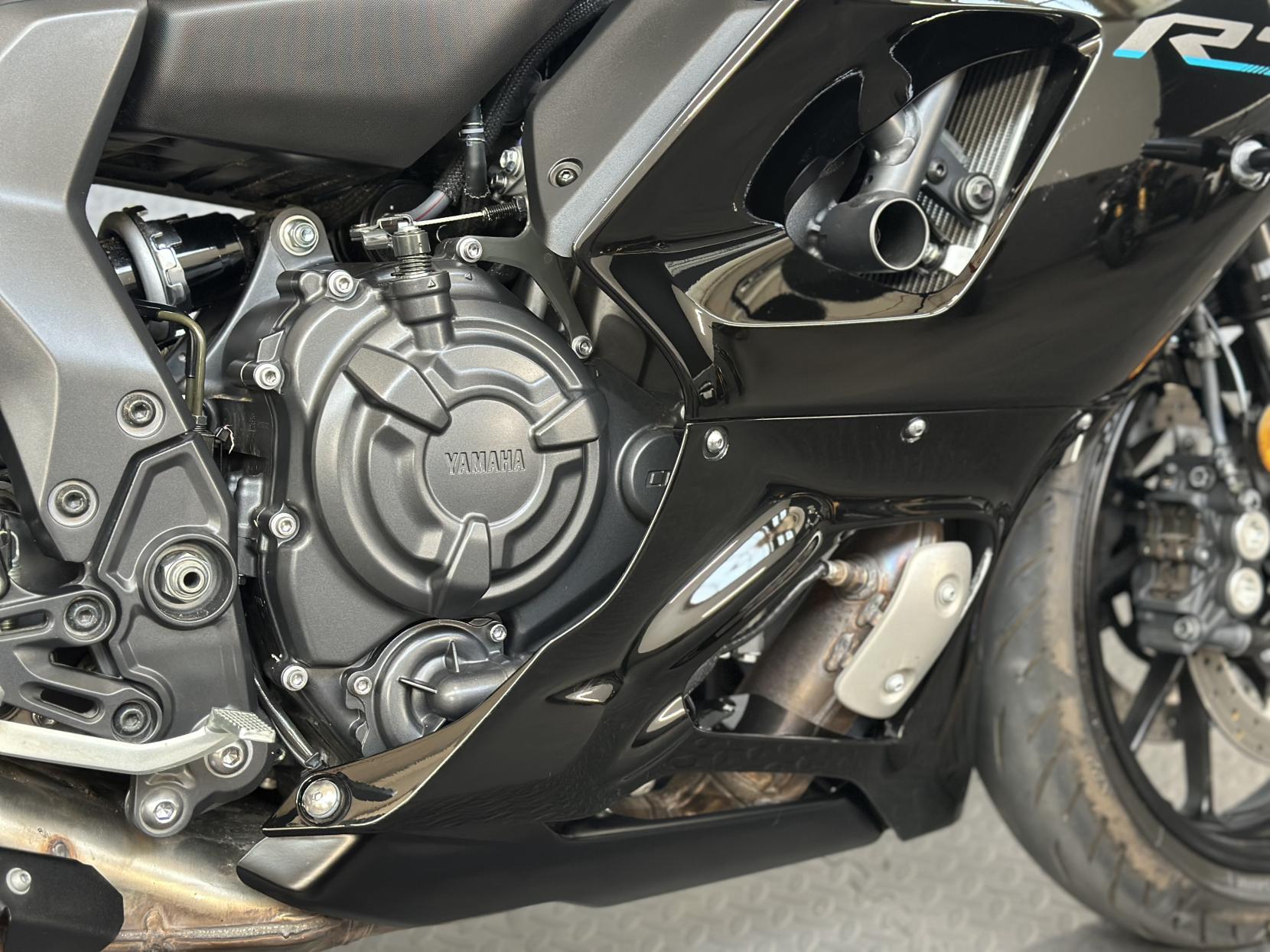 Yamaha R7 700 Super Sports Petrol Manual Euro 5 (73 ps)