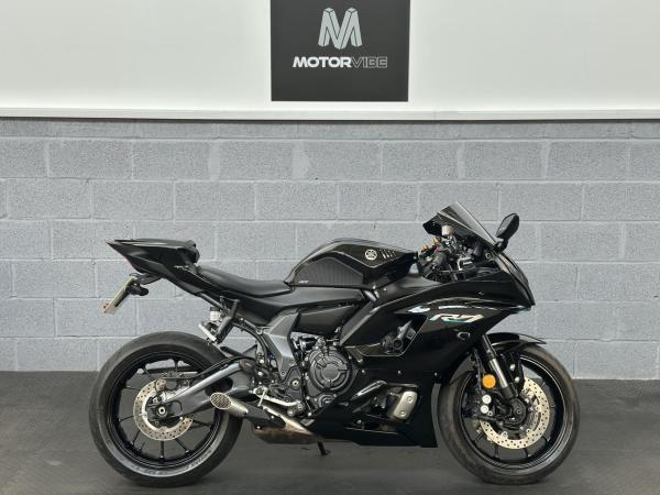 Yamaha R7 700 Super Sports Petrol Manual Euro 5 (73 ps)