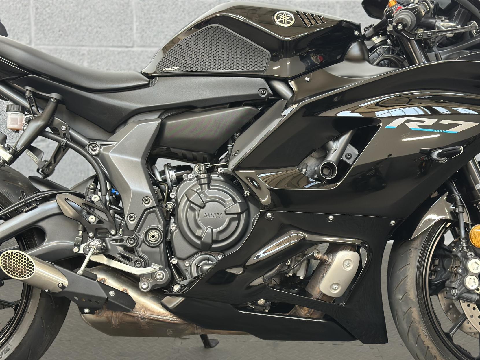 Yamaha R7 700 Super Sports Petrol Manual Euro 5 (73 ps)