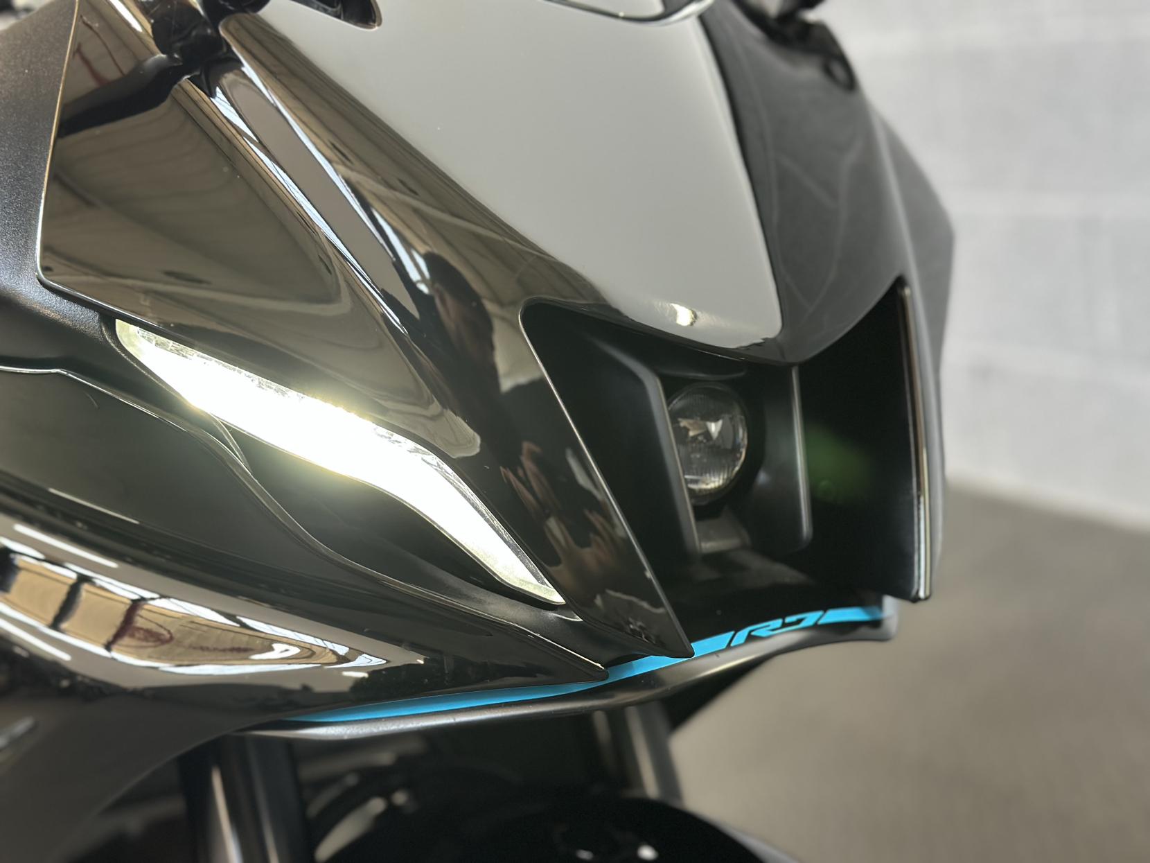 Yamaha R7 700 Super Sports Petrol Manual Euro 5 (73 ps)