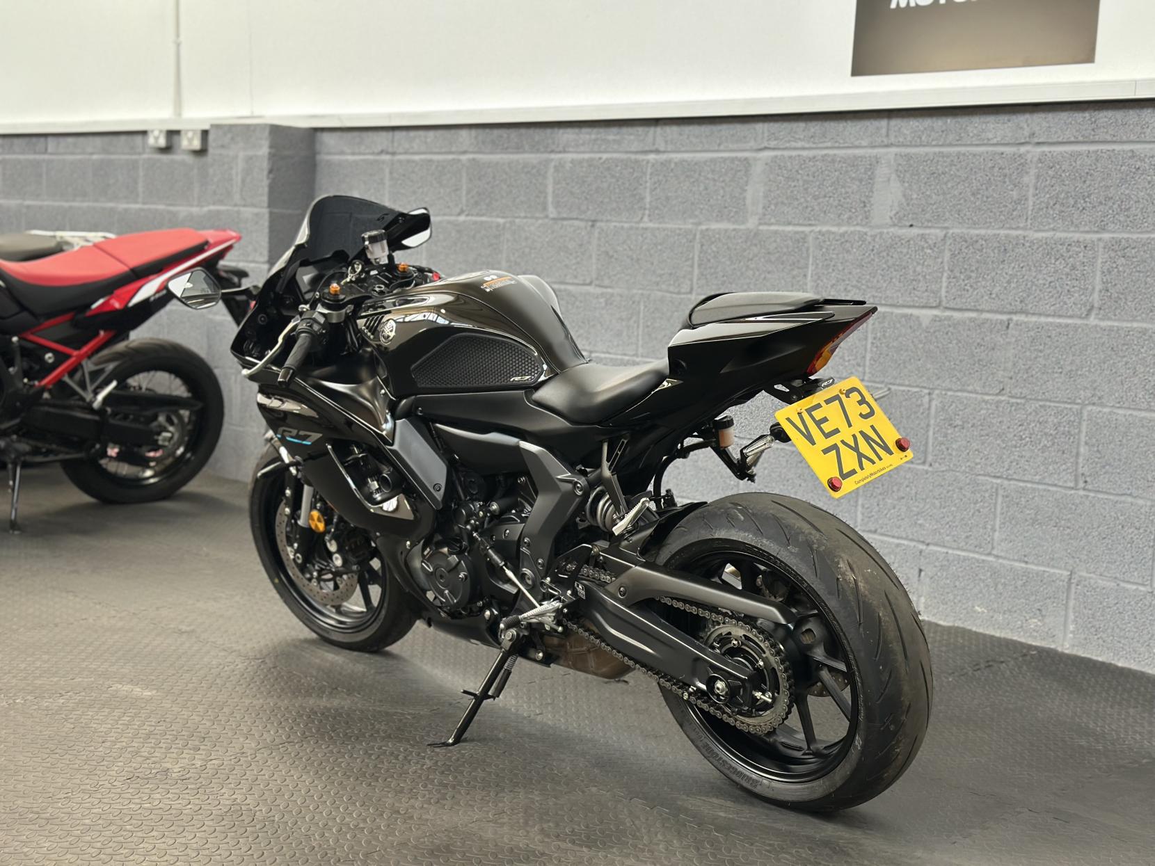 Yamaha R7 700 Super Sports Petrol Manual Euro 5 (73 ps)