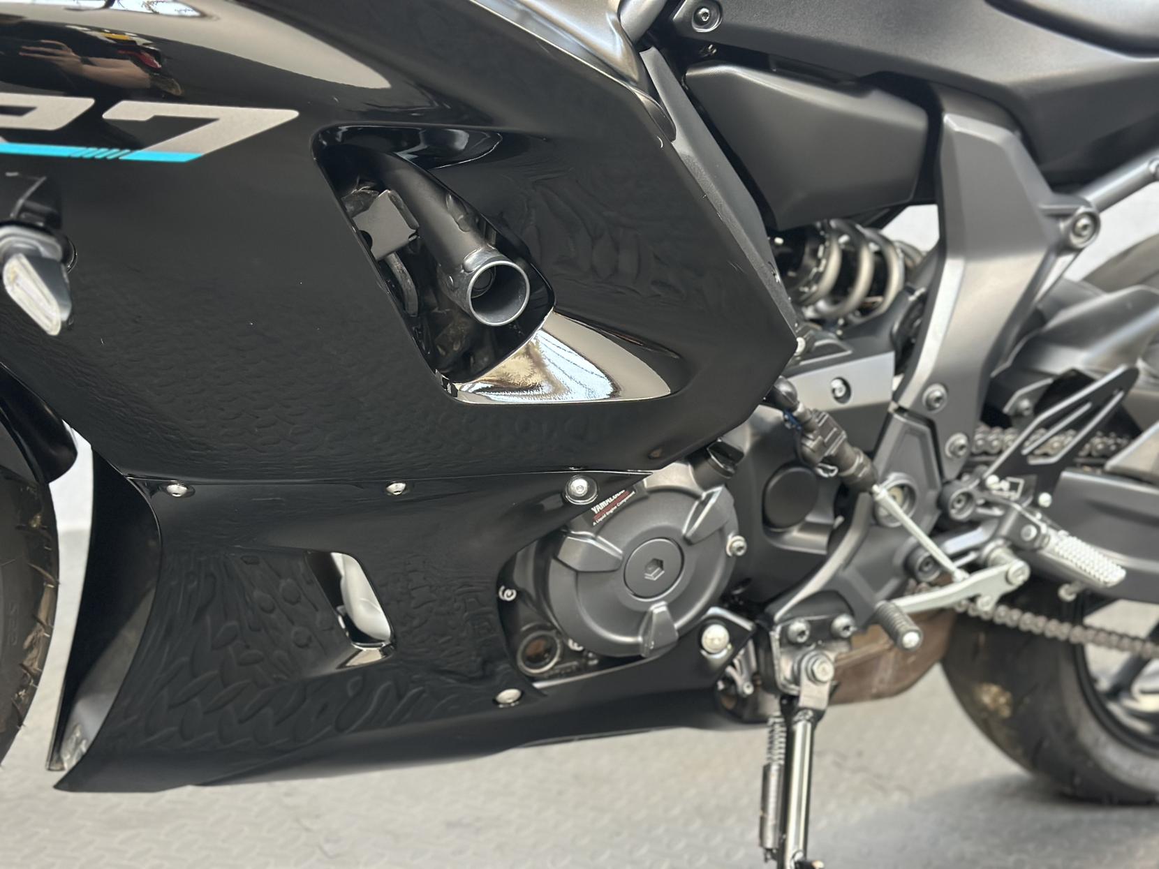 Yamaha R7 700 Super Sports Petrol Manual Euro 5 (73 ps)