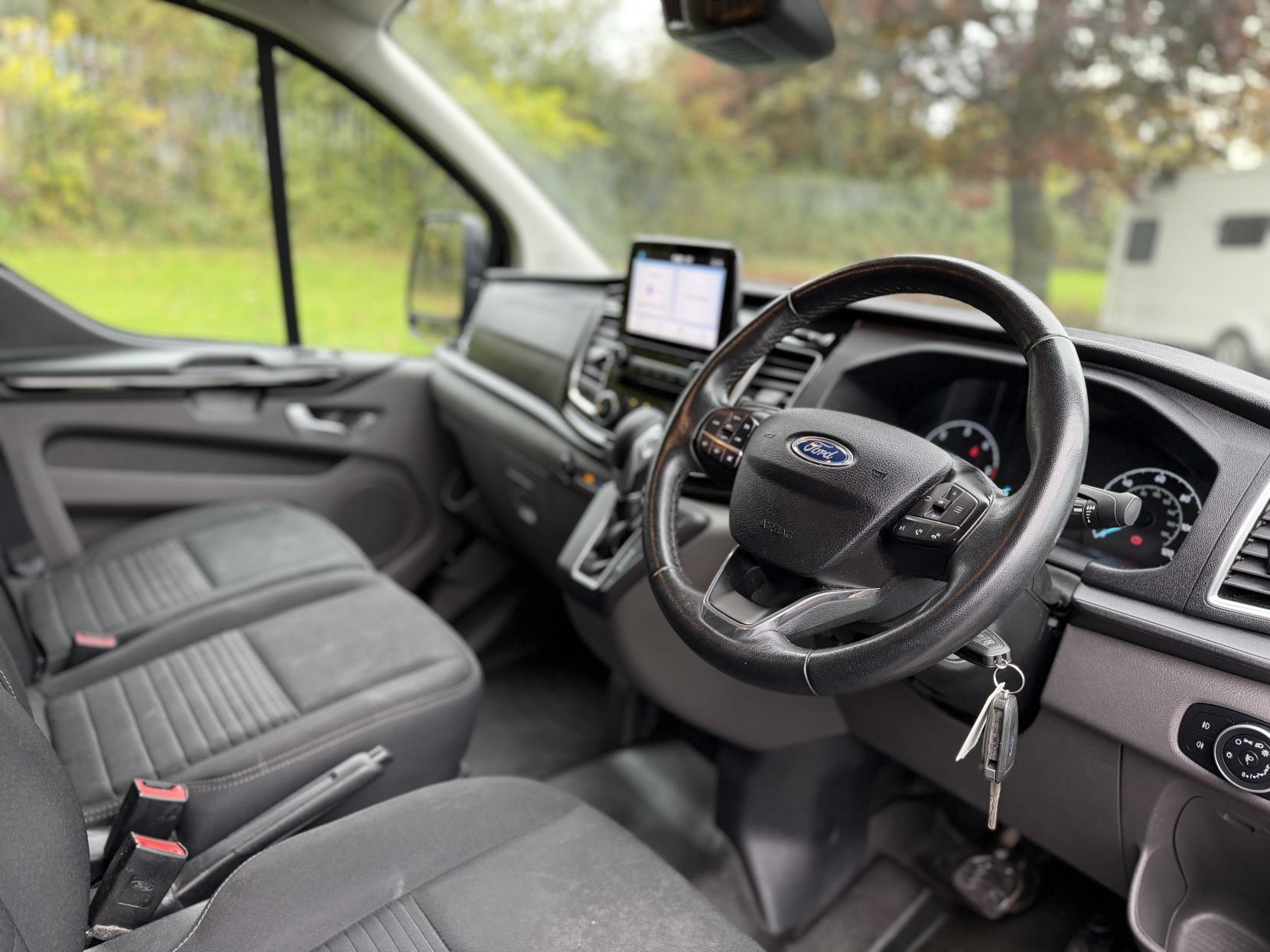 Ford Transit Custom 2.0 300 EcoBlue Limited Panel Van 5dr Diesel Auto L2 H1 Euro 6 (s/s) (130 ps)