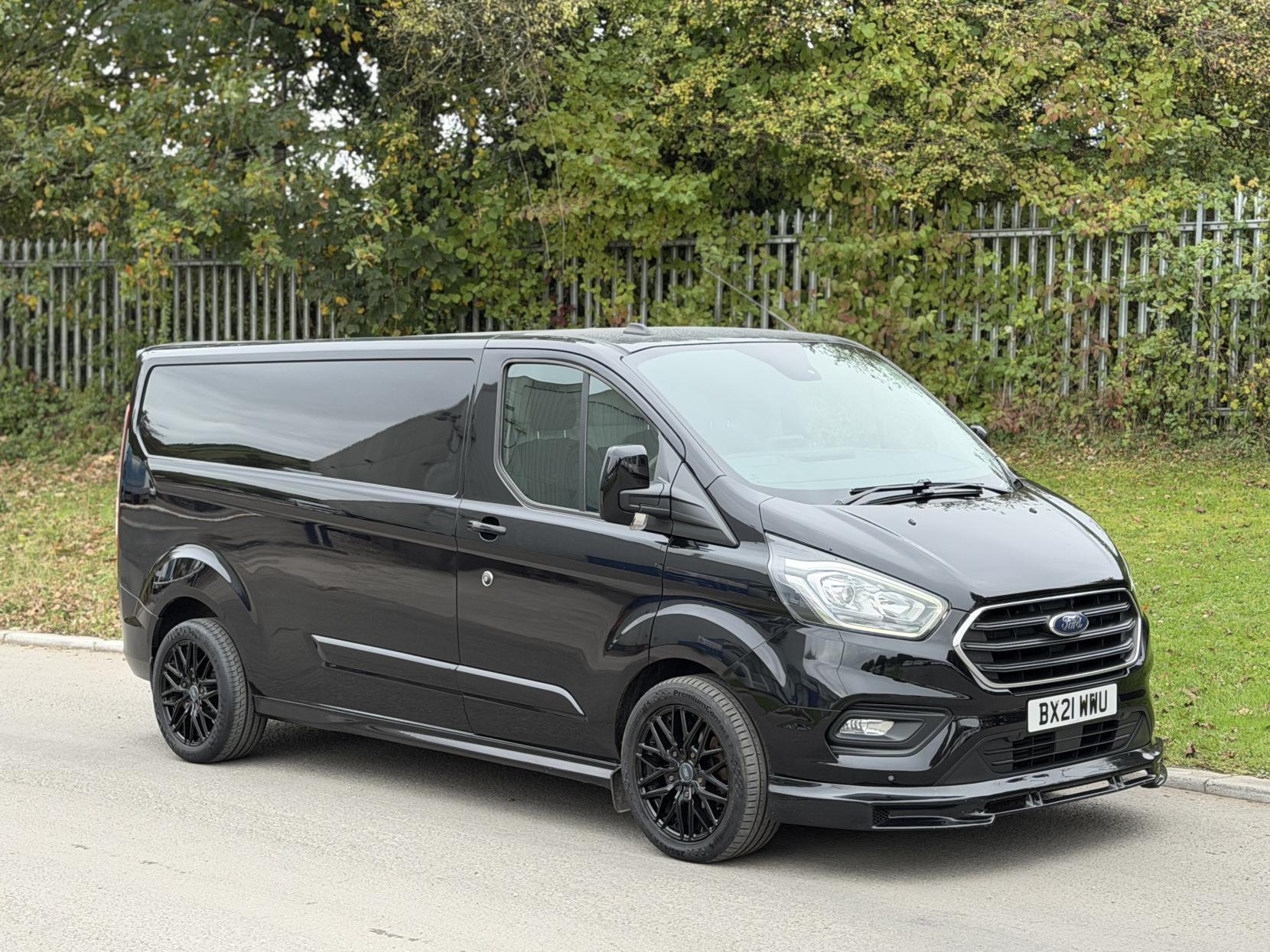 Ford Transit Custom 2.0 300 EcoBlue Limited Panel Van 5dr Diesel Auto L2 H1 Euro 6 (s/s) (130 ps)