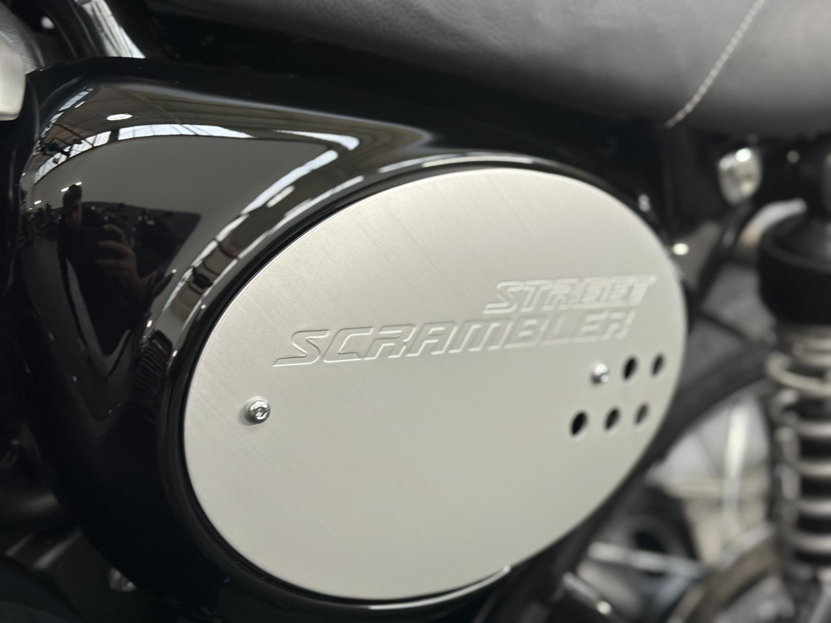 Triumph Street Scrambler 900 Roadster/Retro Petrol Manual Euro 5 (65 ps)