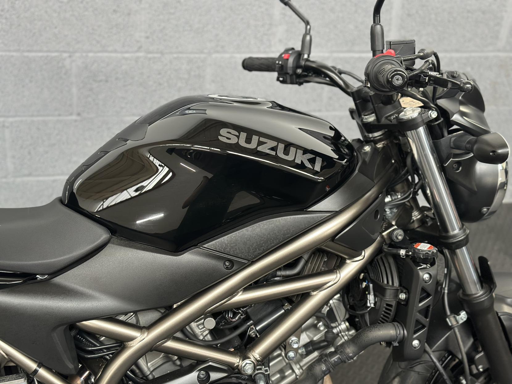 Suzuki SV650 650 Naked Petrol Manual Euro 5 (73 ps)