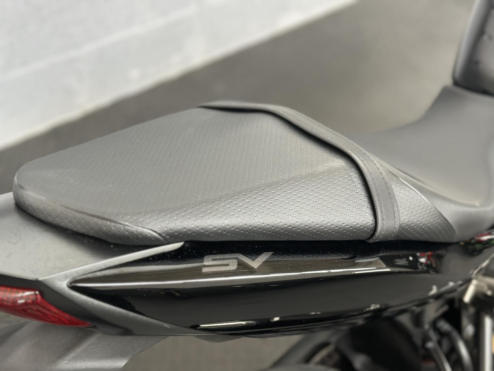 Suzuki SV650 650 Naked Petrol Manual Euro 5 (73 ps)