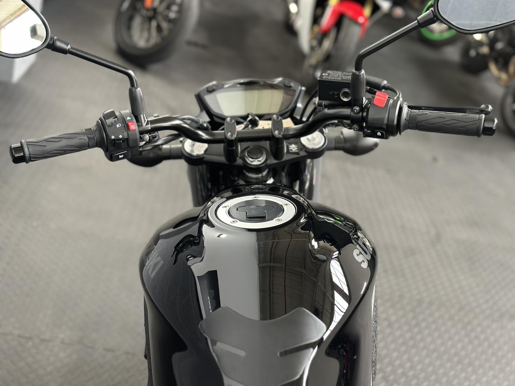 Suzuki SV650 650 Naked Petrol Manual Euro 5 (73 ps)