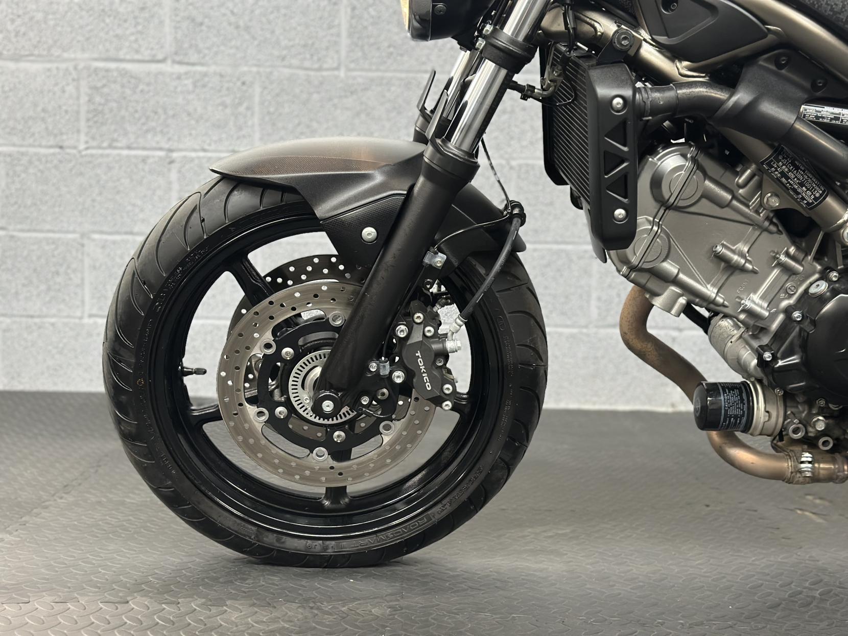 Suzuki SV650 650 Naked Petrol Manual Euro 5 (73 ps)